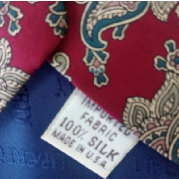 LIBERTY OF LONDON Paisley Silk Tie - Picture 5 of 7